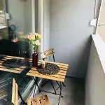 Right Place****cozy And Completely New Apartamento
